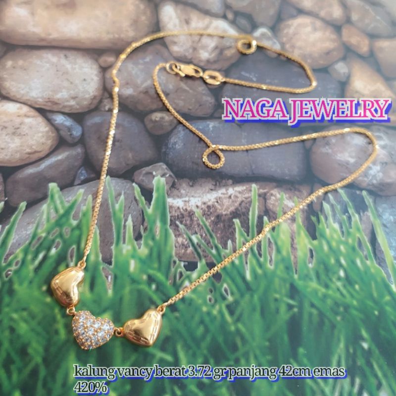 KALUNG LIONTIN LOVE TRIPLE EMAS KADAR 420