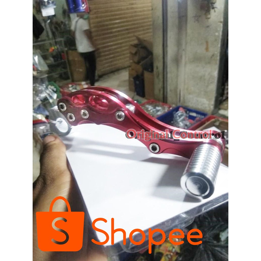 Selahan / Engkol All Matic Honda , Vario , Beat , Scoopy , Space Full CNC --GOLD