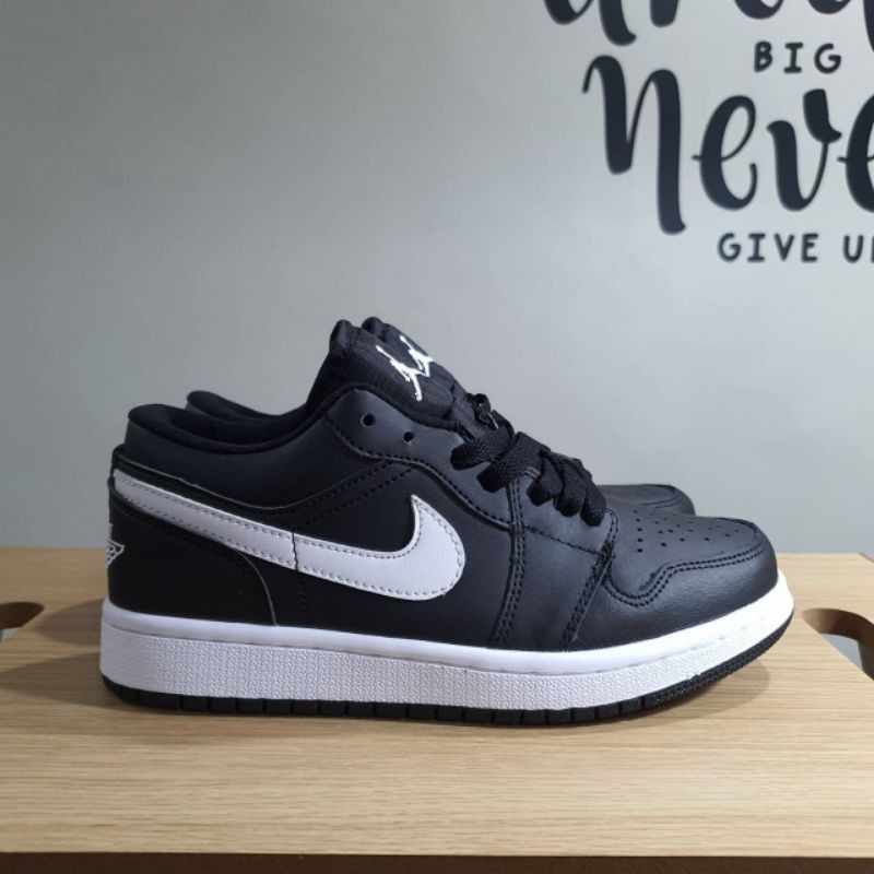 SNEAKERS A I R JORDAN 1 LOW "BLACK WHITE" BLACK/WHITE-WHITE