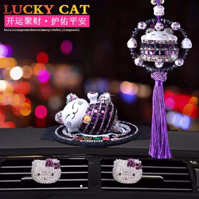 Gantungan kucing spion gantungan spion mobil luckey cat  Share:   Favorit (150) Hiasan mobil Lucky Cat Gantungan Interior Mobil Kucing Keberuntungan Spion Interior aksesoris