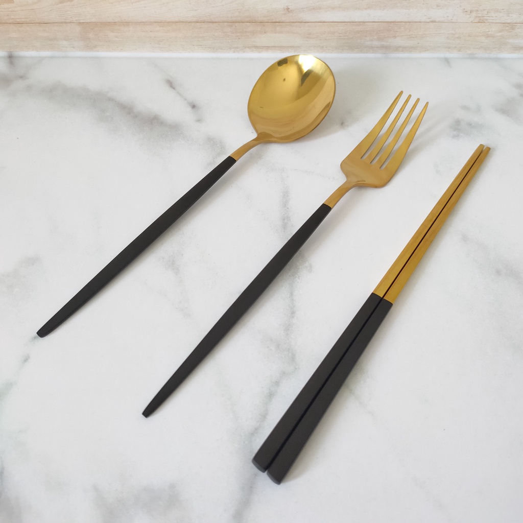 Sendok Garpu Sumpit Sumplit Cutlery Set Korea Black Gold Alat Makan Set Hitam Emas