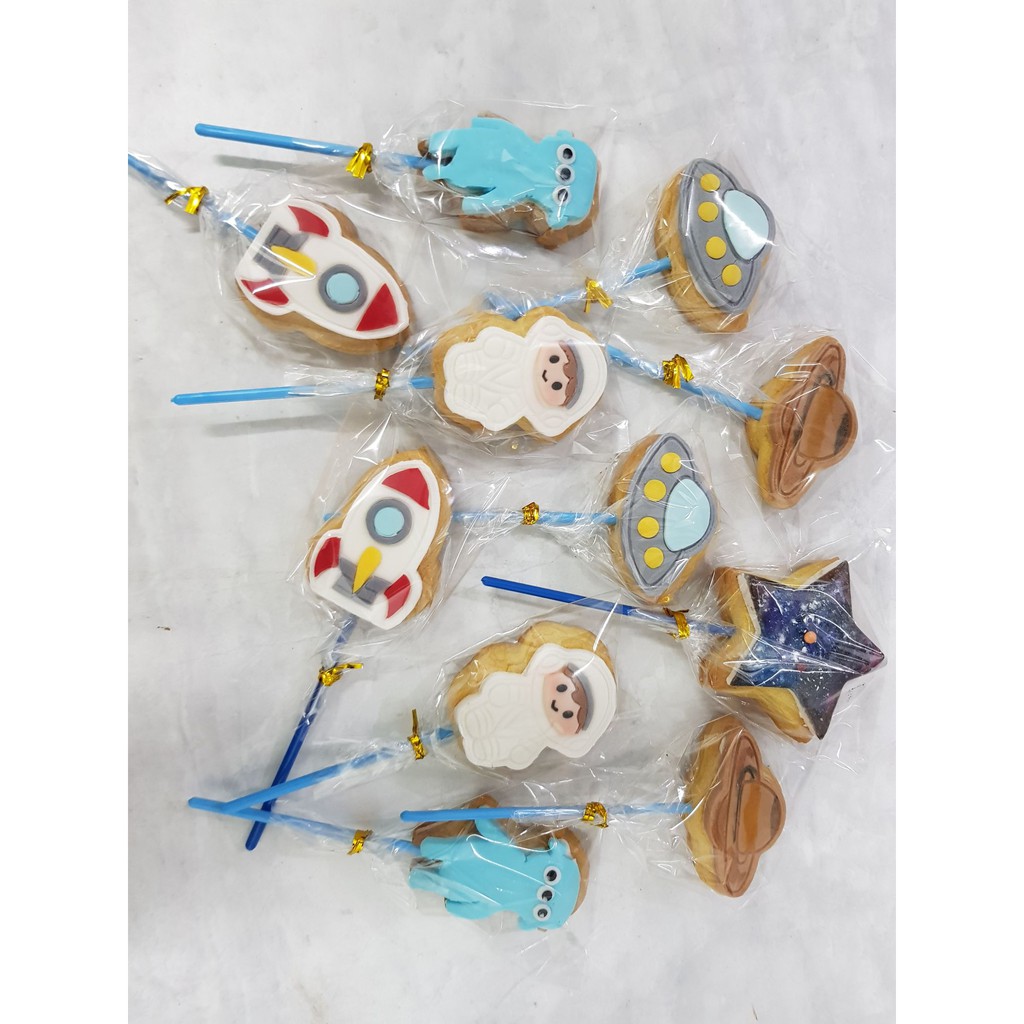 

Outer Space fondant cookies set