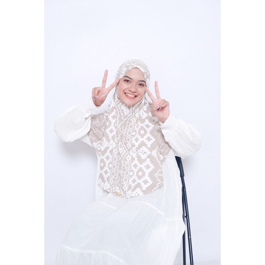 Bergo Motif Etnik