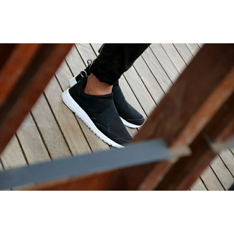 League Unisex Lifestyle Vault Slip On 101347001