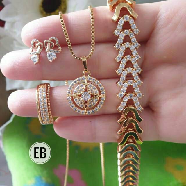 Xuping set lapis emas 24 karat