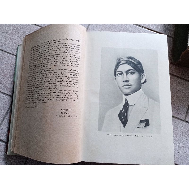 Kolektor Buku Dibawah Bendera Revolusi Th 1964