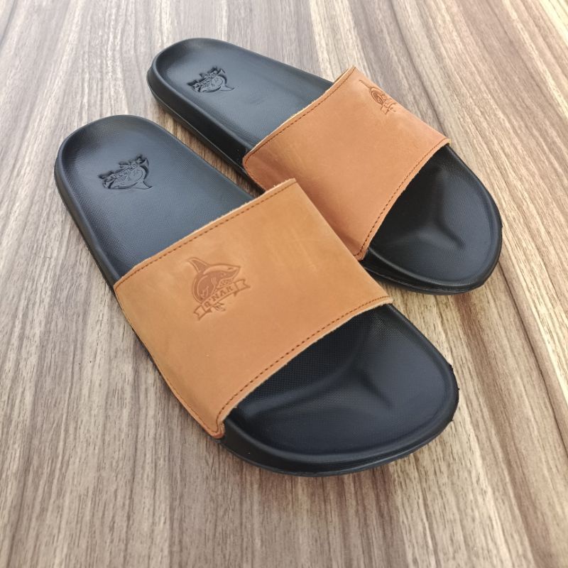 QNAR-SENDAL SLIP ON SLIDE PRIA KULIT ASLI-SANDAL PRIA CASUAL KULIT ASLI