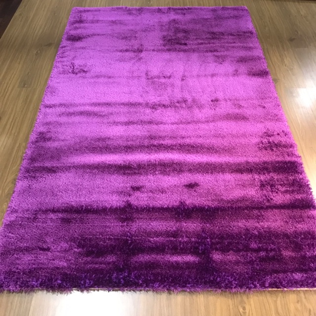 Permadani karpet shaggy Persia