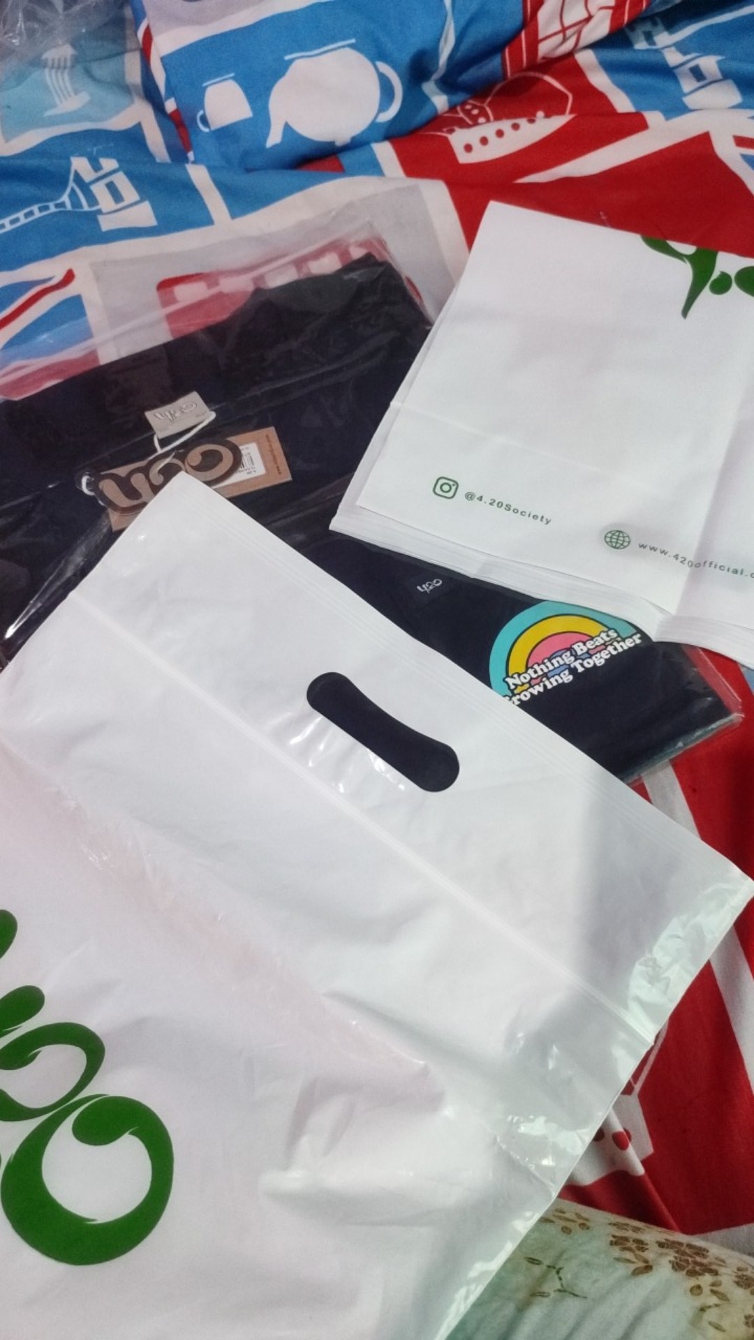 4.20 I T-shirt Rainbow Fun Pocket Black