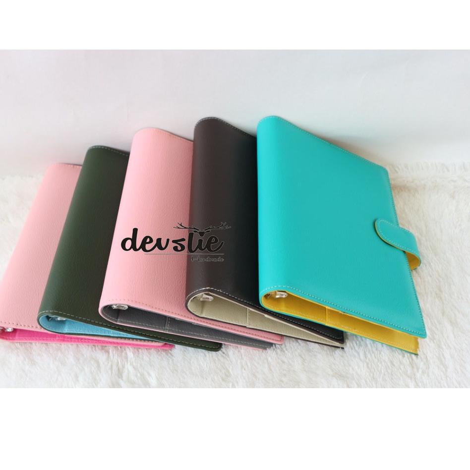 

Spesial Terbatas Binder READY Polos Kombinasi A5 (20ring)