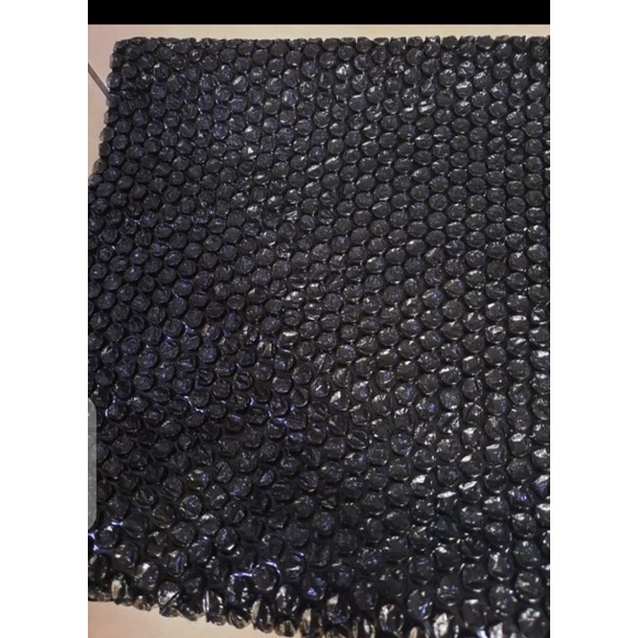 

Bubble wrap (pecking tambahan)
