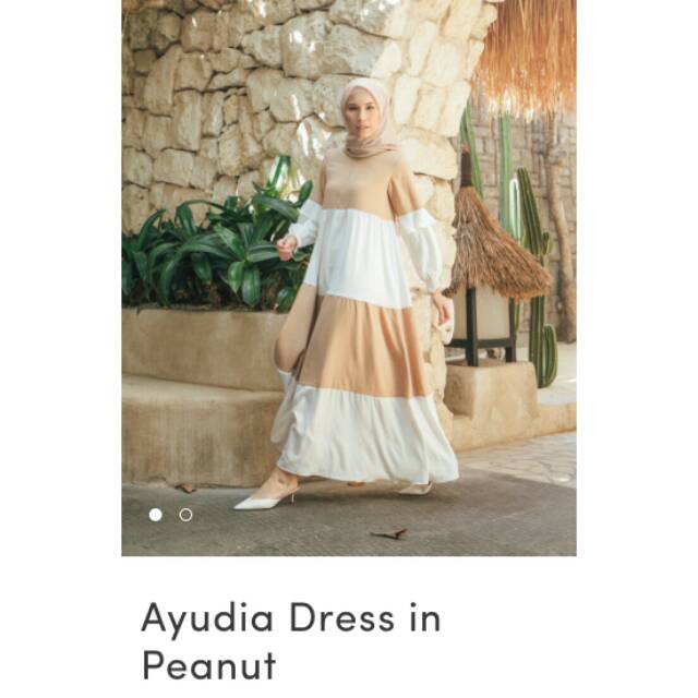 Ayudia Dress / Ayudia Dress Wearing Klamby