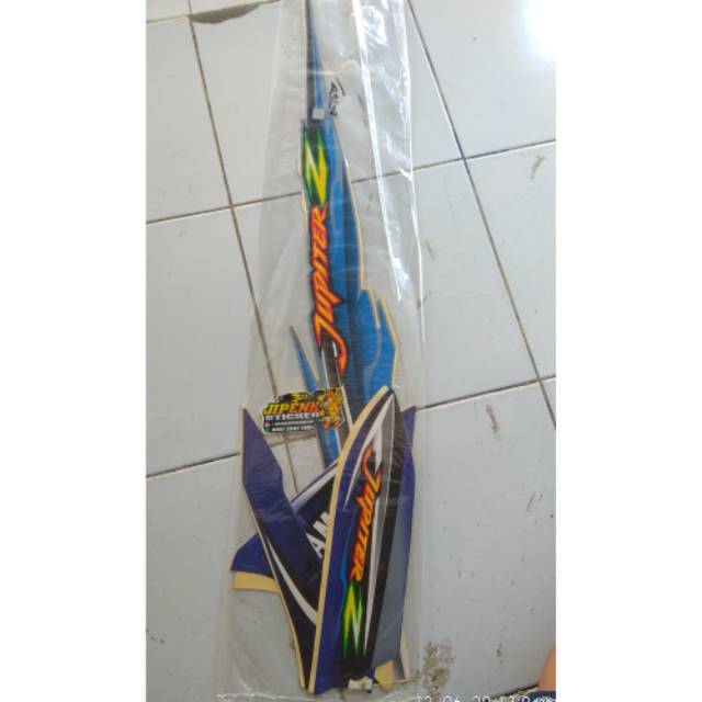 striping,stiker body,lis body jupiter z 2005