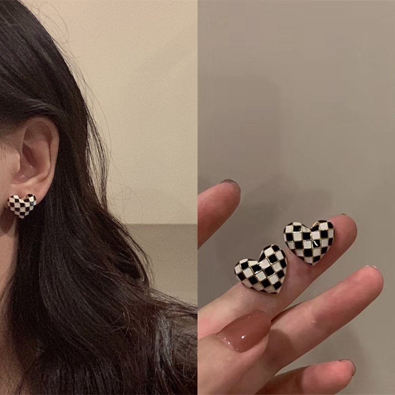 Anting Stud Desain Love Checkerboard Gaya Korea Untuk Aksesoris Wanita