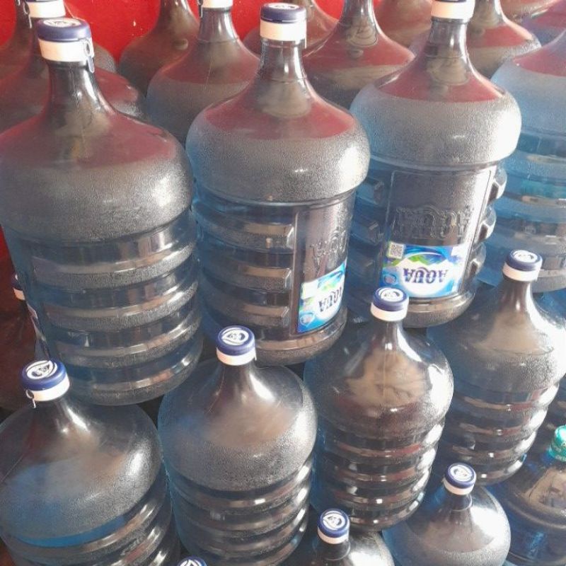 

AQUA galon 19 liter + air khusus gojek atau grab