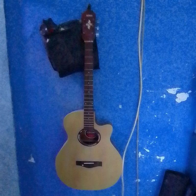 Gitar Akustik - Elektrik Yamaha