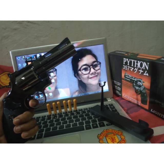 Korek Api Revolver Python