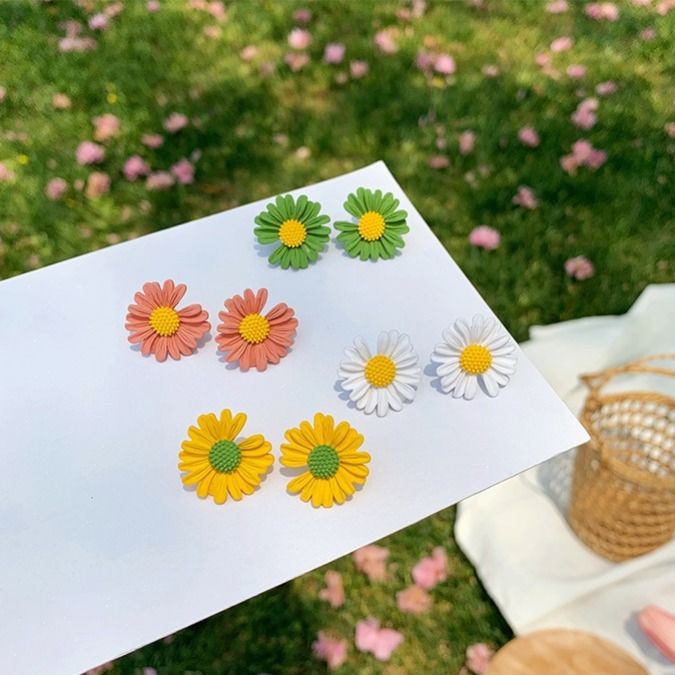 Sedikit Daisy stud anting-anting Krisan bunga Putih anting-anting BUNGA MATAHARI kelopak perak pin a