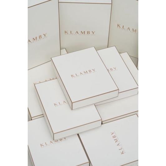 Minor Scarf Signature Series wearing klamby SCARF WEARING KLAMBY