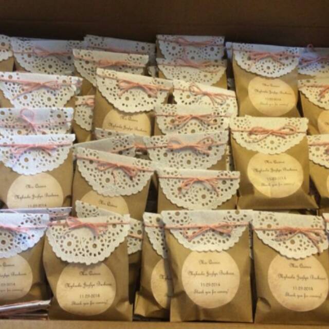 

Paper bag 7x4x8 tempat olshop. Wedding. Ultah dll