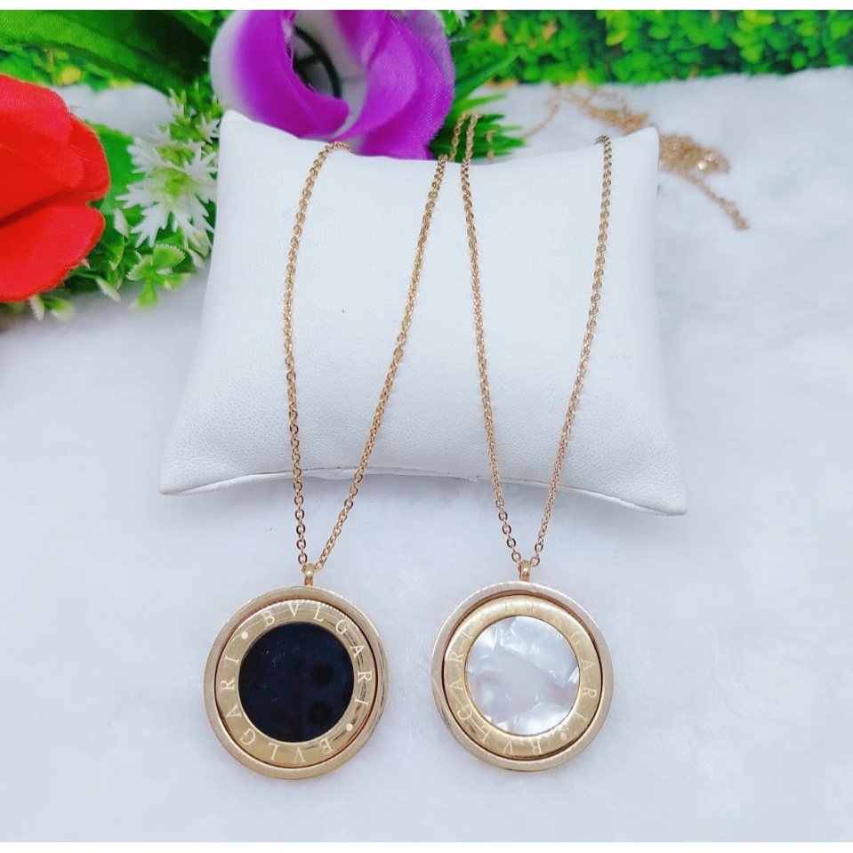 Kalung titanium mata putih dan hitam perhiasan fashion