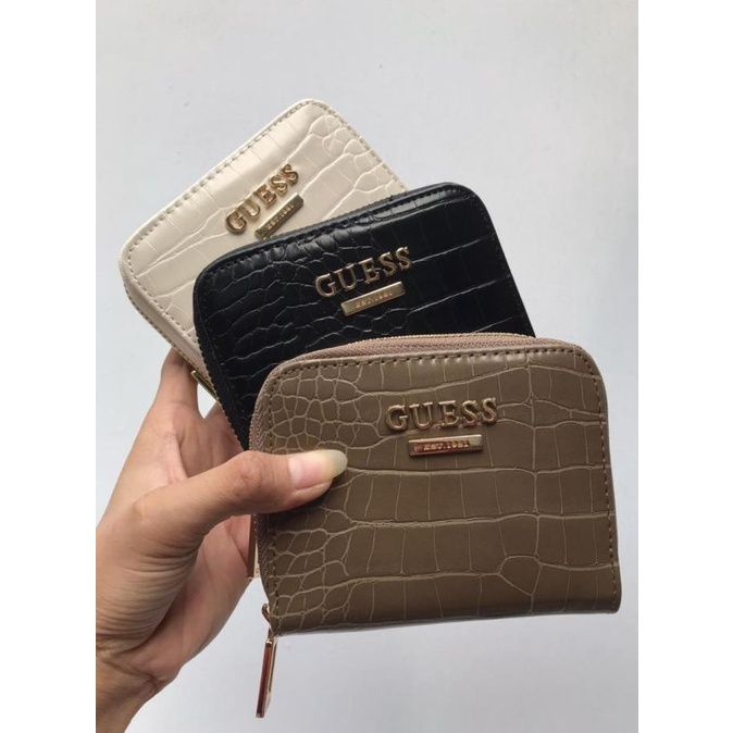 Dompet pendek wanita GUESS