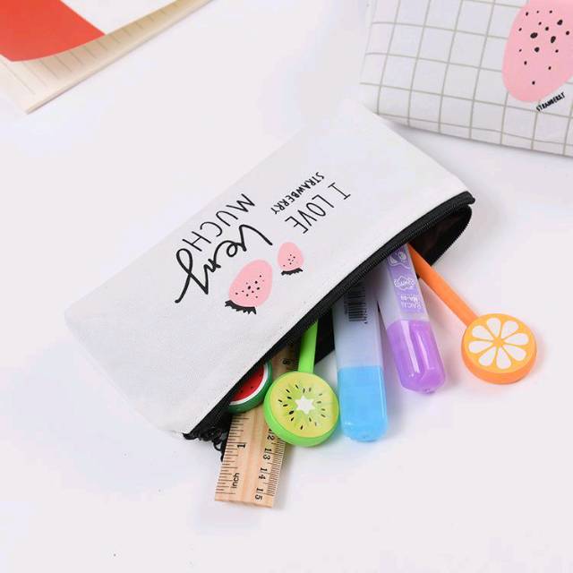 

Tempat pensil kanvas