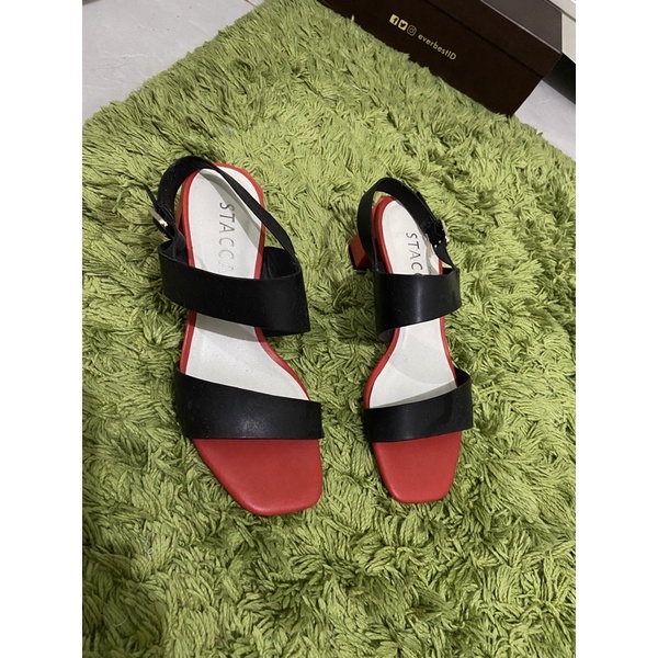 staccato pump heels original