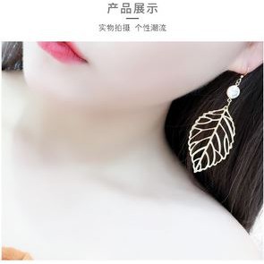 Anting Korea Fashion Import Mote Kaca Daun