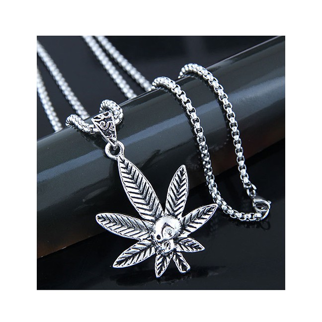 LRC Kalung Fashion Silver Metal Maple Leaf Long Necklace A57452