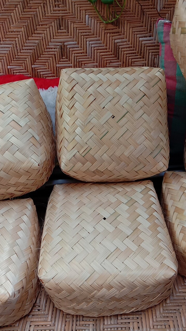 Besek Bambu, Sepasang, 20*20*8cm