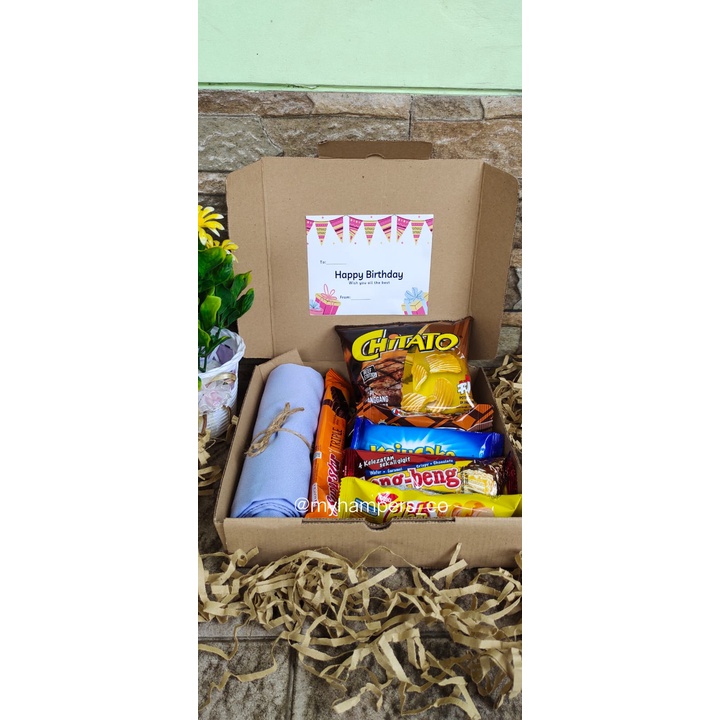 

Hampers box hijab silver