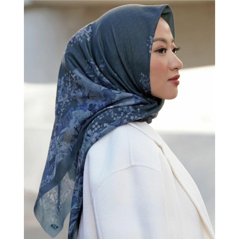 Buttonscarves New York Reborn Series Dumbo