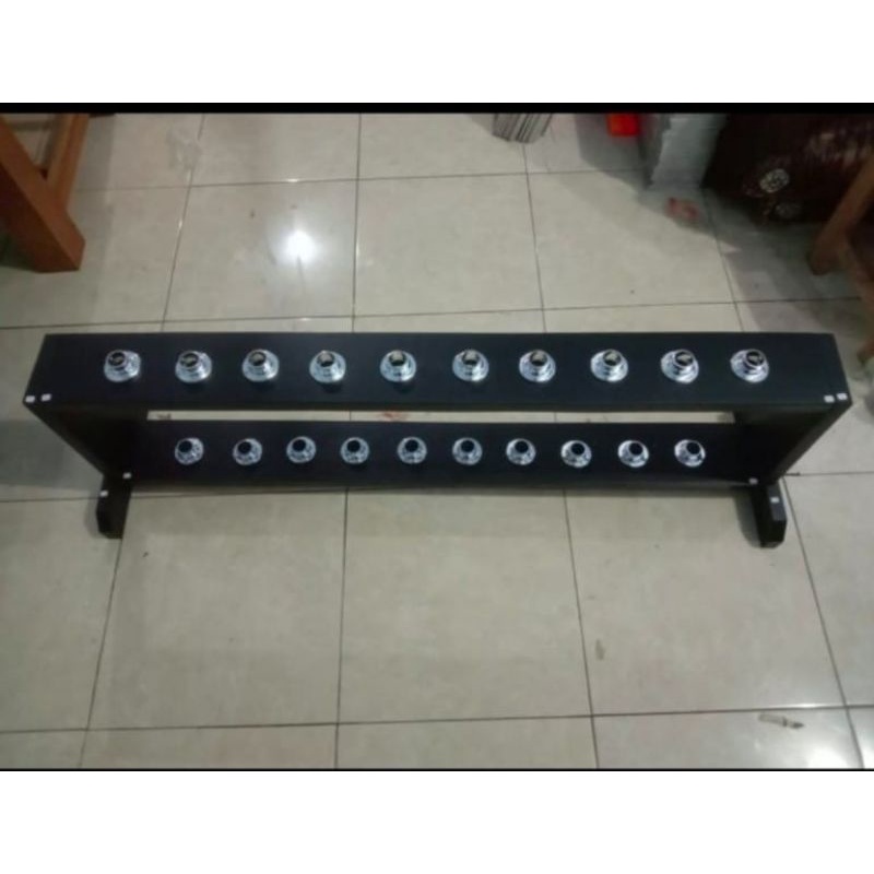 

Tatakan bendera isi 10 lubang tiang