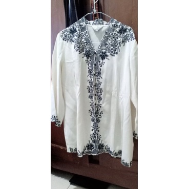 kebaya lyne halim preloved