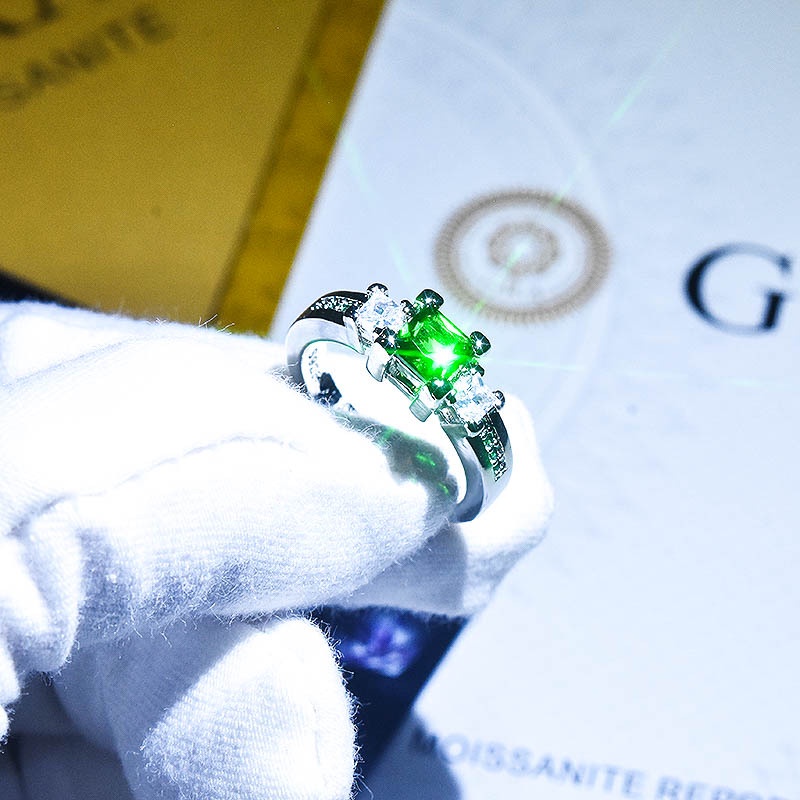 Cincin Berlian Persegi Hijau Perak Wanita 925