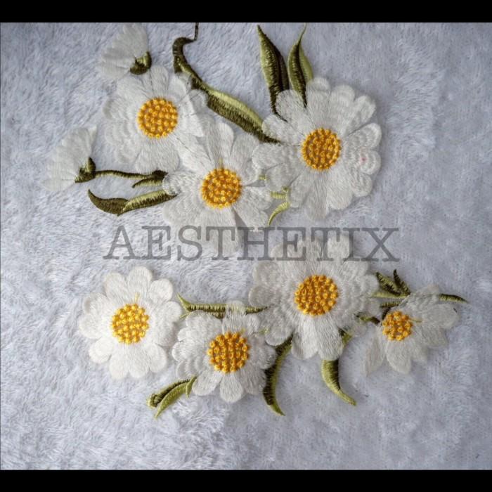 Patch Bordir Renda Daisy Flower Bunga Putih Bordiran Tempel Aplikasi 084