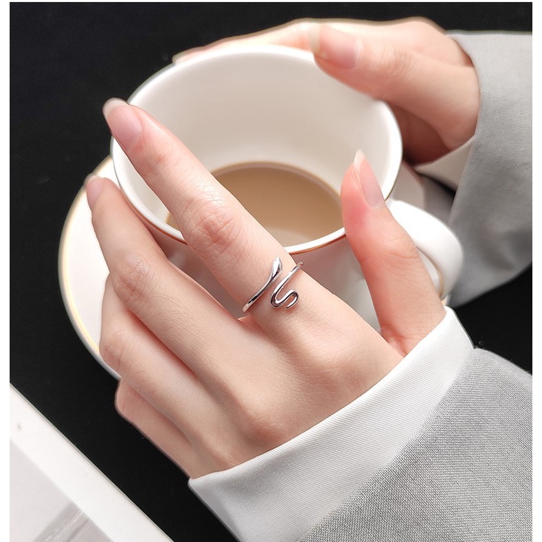 Cincin Model Terbuka Adjustable Desain Ular Gaya Korea Untuk Wanita