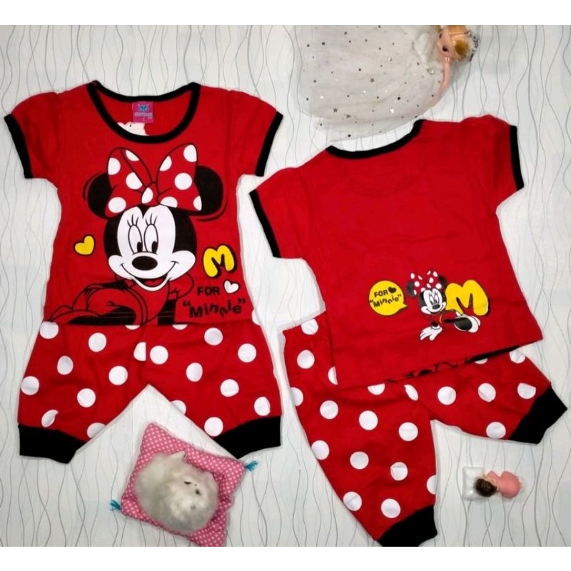 setelan Mickey mouse