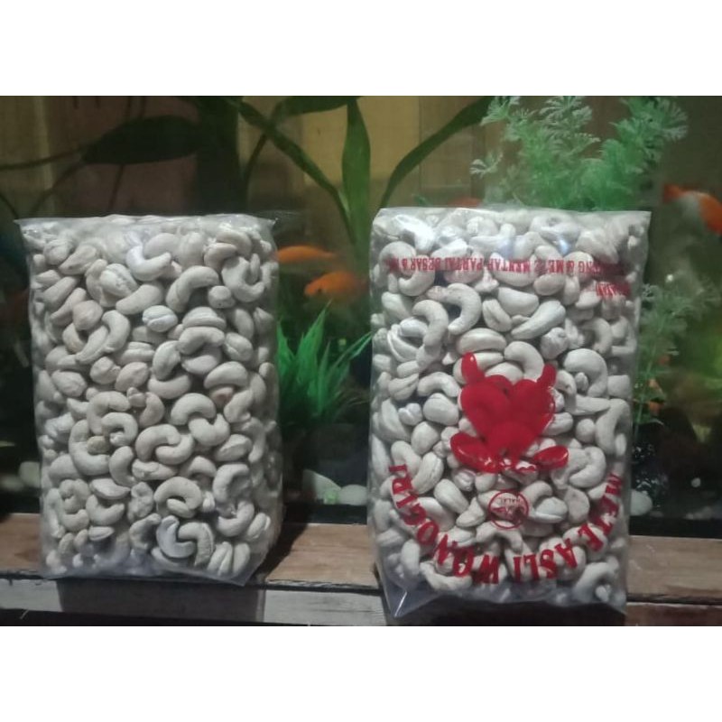 

Kacang Mede mentah