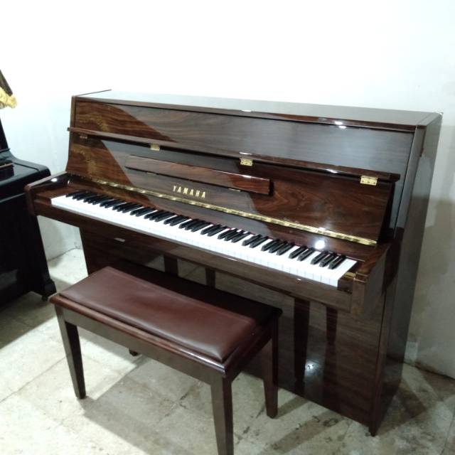 Piano Yamaha JU 109 PW