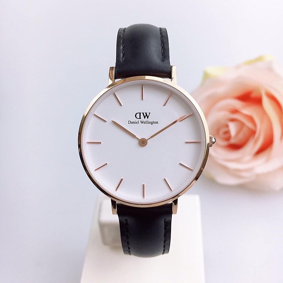 (Original 100% / Garansi 2 Thn) Jam Tangan Daniel Wellington Original Wanita Petite Kulit Free Request Kartu Ucapan / Jam Tangan DW Original