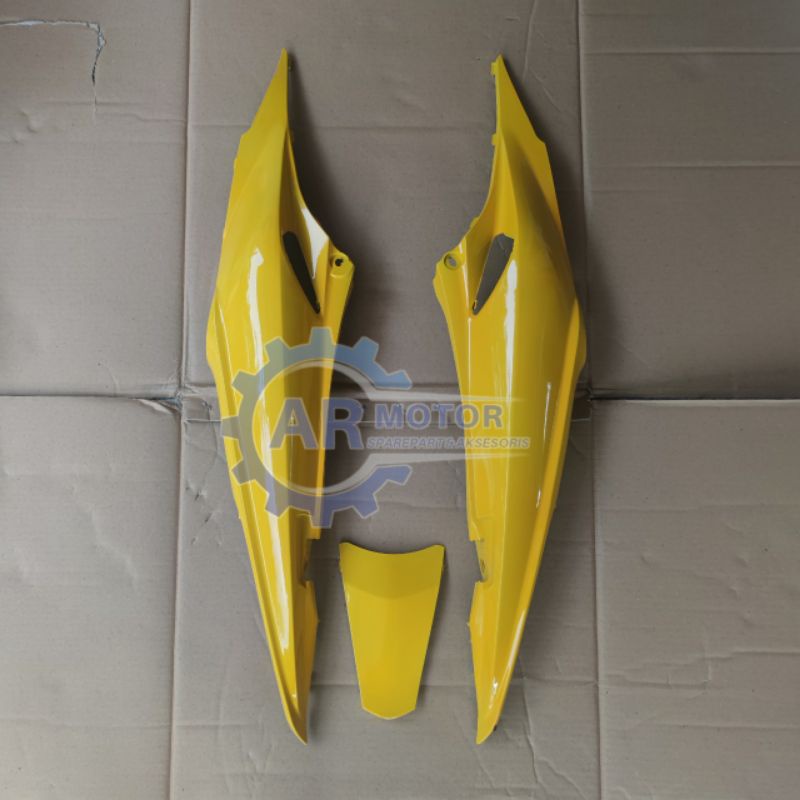 BODY BELAKANG REVO LAMA / REVO LANCIP KUNING