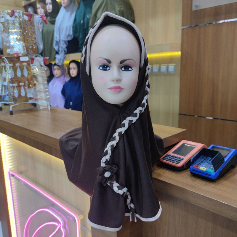 Amberlyhijab Anak Sekolah