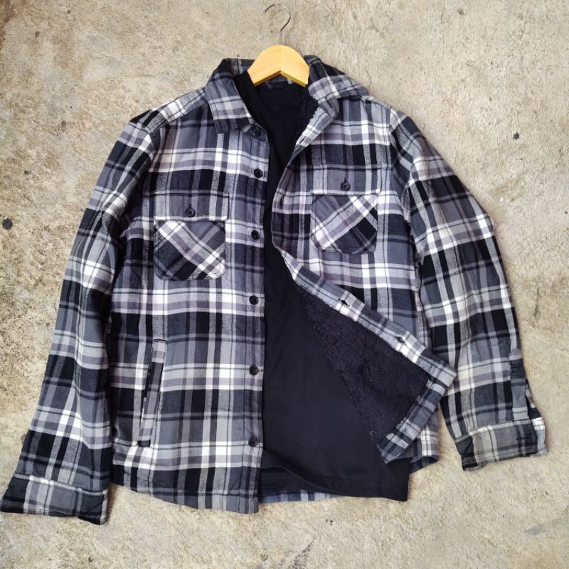 kemeja sherpa uniqlo