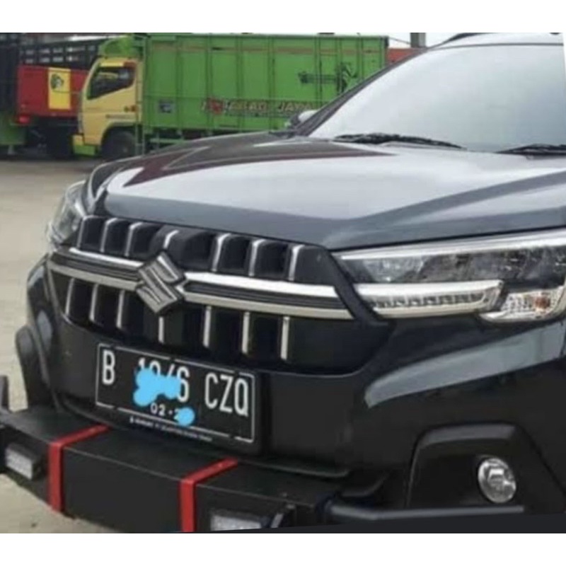 Garnis grille suzuki xl7 original