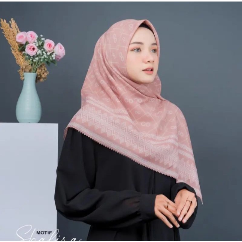 hijab segiempat voal motip Shafira