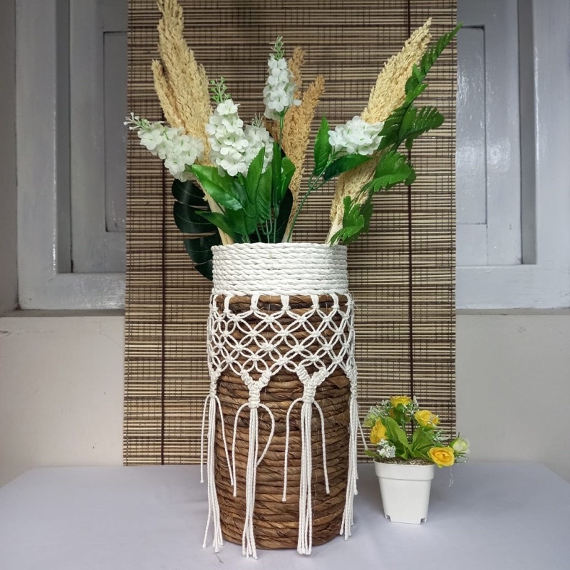 Vas Tabung Banana Macrame