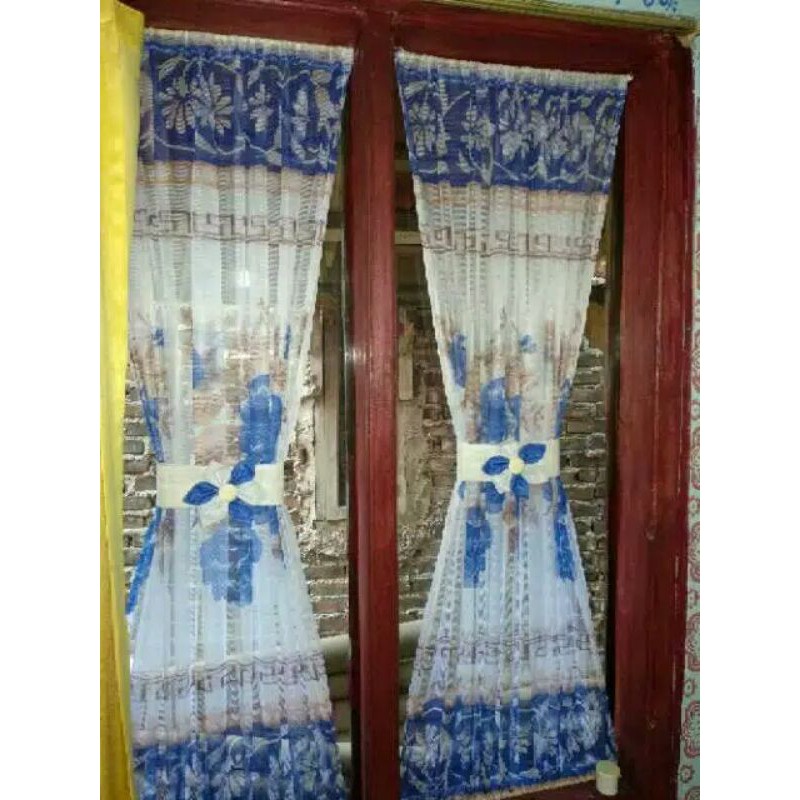 Gorden Kupu-kupu Motif Bunga