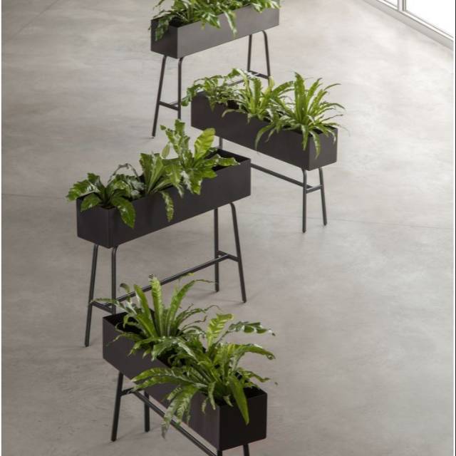 POT BUNGA TANAMAN HIAS 1 SET DENGAN RAK PERSEGI PANJANG